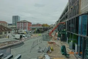 Blick auf den Bahnhofsvorplatz (c) iandus